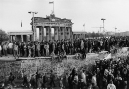 Barbara Klemm. Berlyno sienos griūtis, 1989 m. lapkričio 10 d.