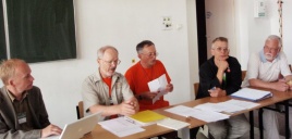 Nežinomo autoriaus nuotraukoje: TEŽA valdybos nariai (iš kairės K.Kniivila (Švedija), V.Šilas, A.Antanaitis, D.Rooke (Šveicarija), A.Koržekov (Rusija)     Vytauto Šilo nuotraukoje: kongreso dalyviai