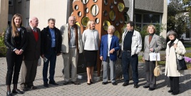 Trakų merė  Edita Rudelienė (viduryje) su LŽS Senjorų klubo nariais. Sigitos Nemeikaitės nuotrauka